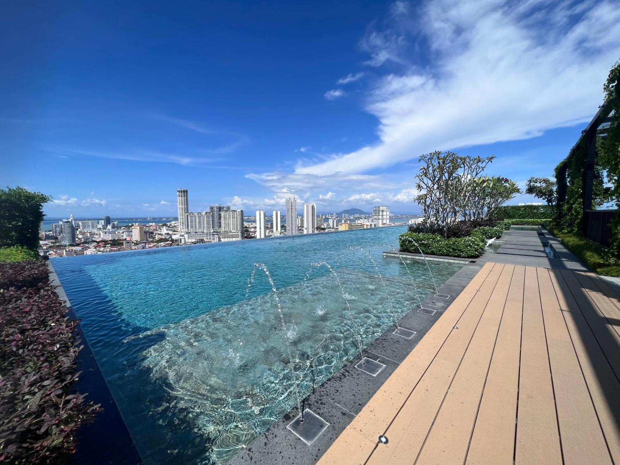 Pangsapuri Georgetown#amazing Skypool#modern & Elegant Suite#