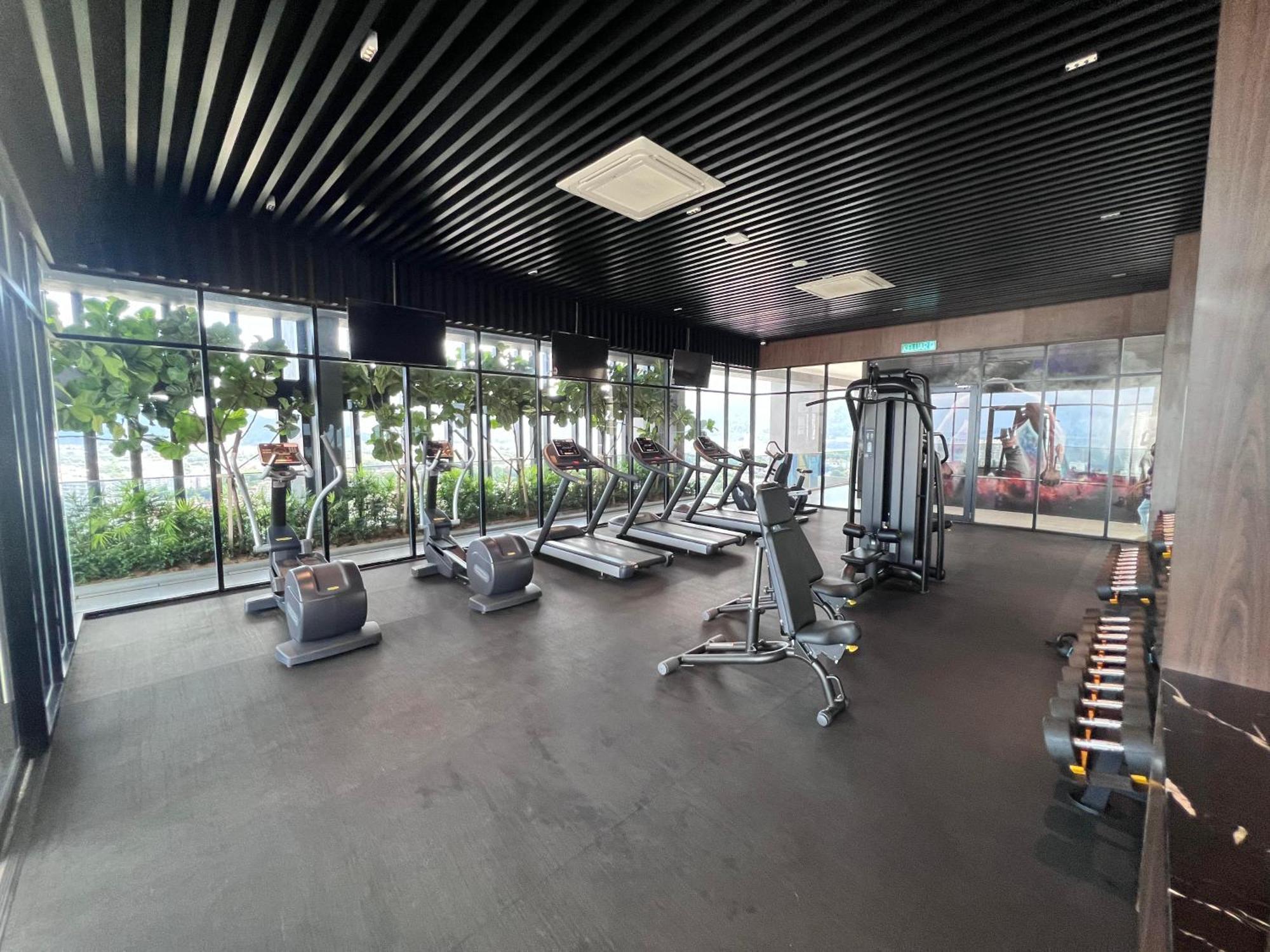Pangsapuri Georgetown#amazing Skypool#modern & Elegant Suite# *
